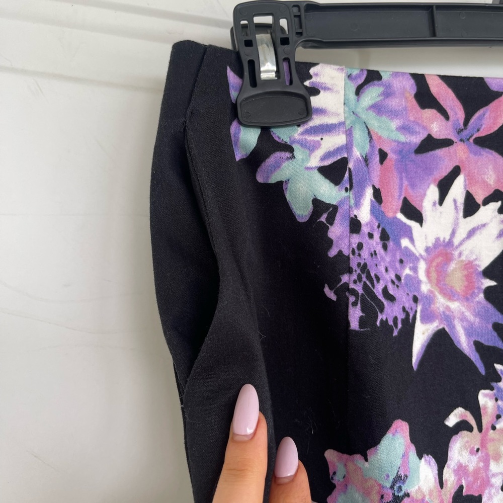 Mossimo Black Floral Pencil Skirt with Pockets - Picture 3 of 10